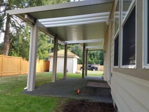 Puyallup Flatpan With Skylights And Rafter Tails